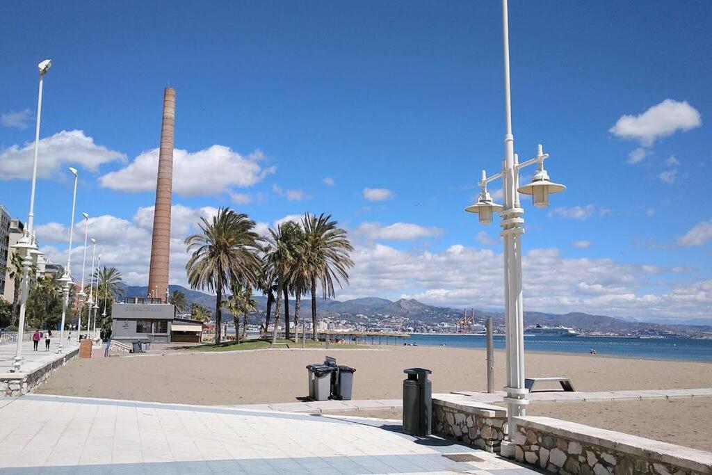 Magnifique Duplex Avec Terrasse Proche De La Plage Málaga Dış mekan fotoğraf